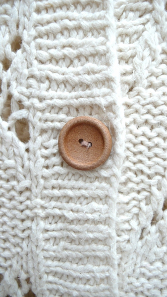 Off-White gemusterte Strickjacke H+M Größe M