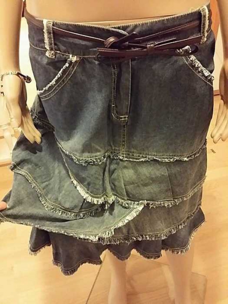 Wunderschöne Jeans Rock mit Volant / Promod