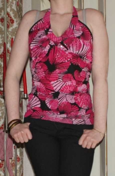 Neckholer Top pink schwarz gemustert, V-Ausschnitt, Gr. 36