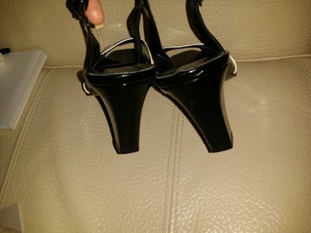 Wunderschöne Sandaletten aus leder schwarz weiß von L.Lambertacci