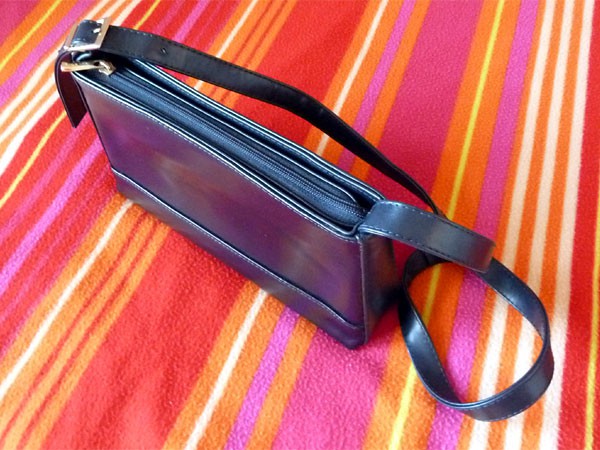 *Neu* Dunkelblaue Handtasche