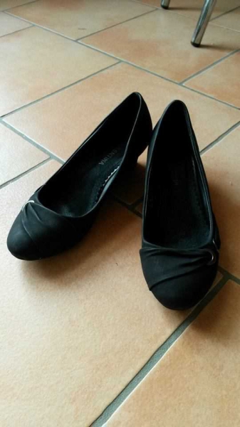NEUE Ballerinas mit Keilabsatz
