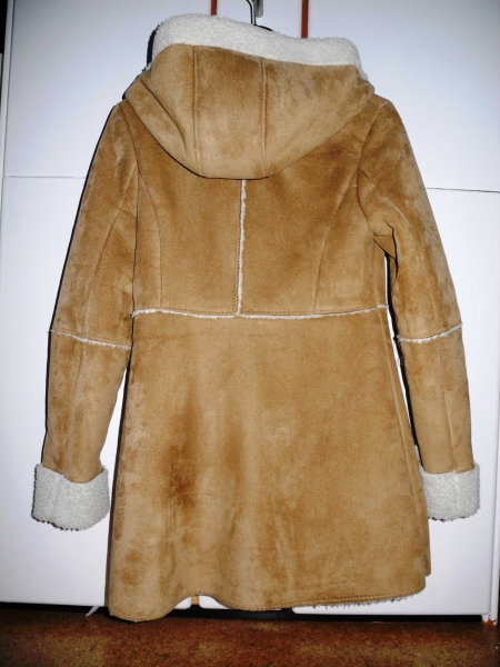 camelfarbener teddyfellmantel von h&m