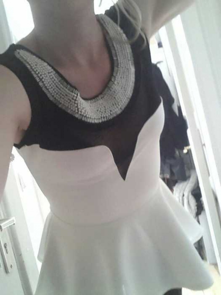 peblum top mit perlen details