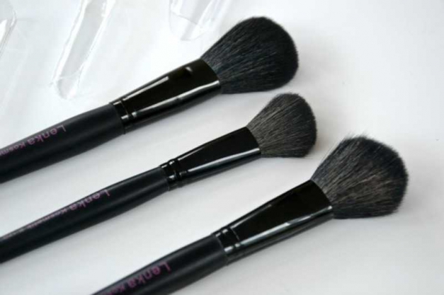 Lenka Kosmetik Pinselset Puderpinsel und zweimal Rougepinsel