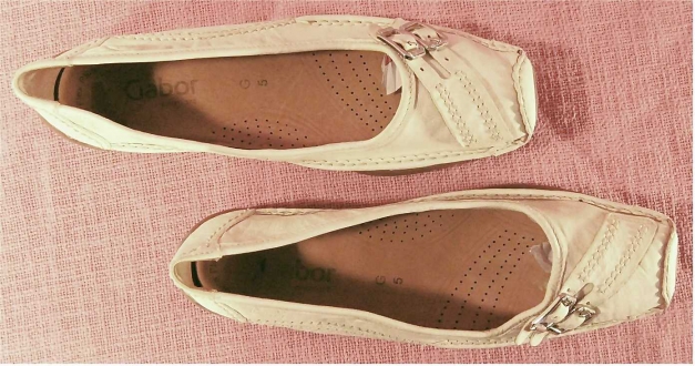 Damen-Schuhe von Gabor -  Slipper / Ballerina - Wildleder - altweiß - Größe 5