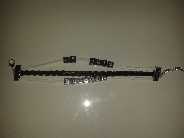 Je suis Charlie Armband, weiß