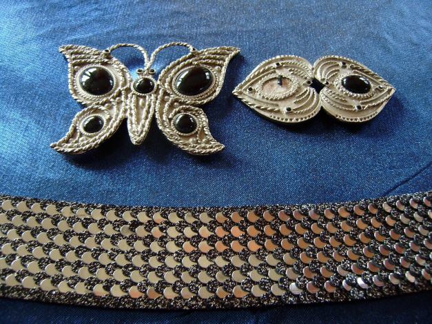 Paillettengürtel stretch 70-90 cm in silber mit Schmetterling