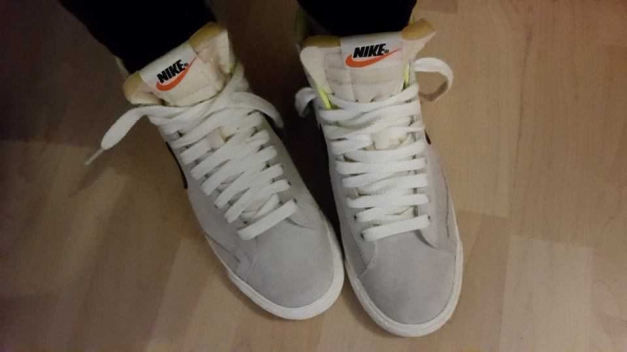 Nike Blazer grau beige schwarz neon