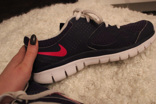 lila nike schuhe größe 39