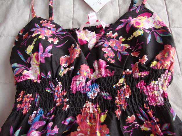 NEU MIT ETIKETT! Tally Weijl - Sommertop mit Blumenmuster