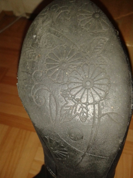 Stiefletten in schwarz, Größe 37