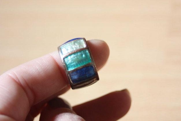 Schöner Ring, blau, türkis, weiß