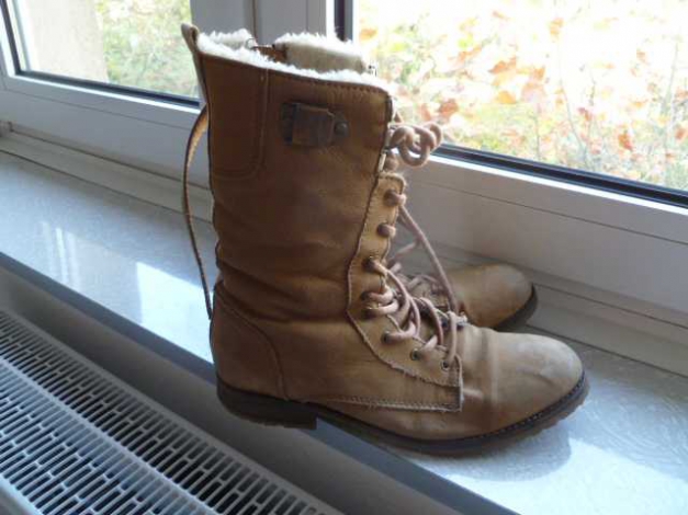 Lässige Vintage Lederboots in beige