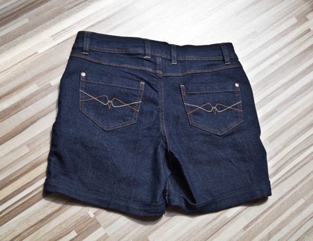 NEU: Hot Pants / Jeans Hot Pants / Shorts