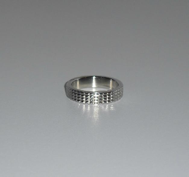 Schöner extravagant designter Ring, Edelstahl  21,7 mm