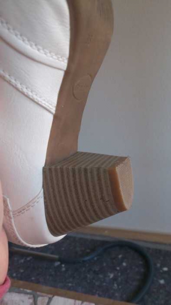 Weiße Stiefelletten