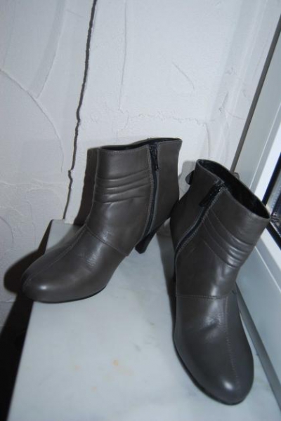 Leder graue Stiefeletten Schuhe Trendi