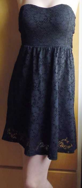 Spitzenkleid, Rückenausschnitt, edel