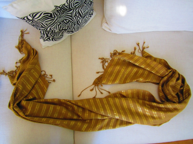 Braun-goldenes Halstuch / Schal mit goldenen Streifen