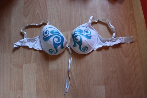 Super schöner BH, H&M, Censored, Gr. 75C, Tribal, weiß, blau