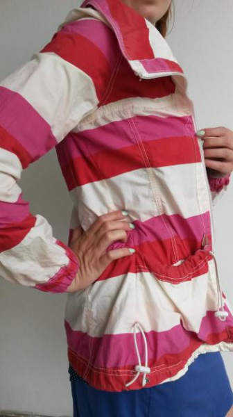 buntgestreifte Anroakjacke