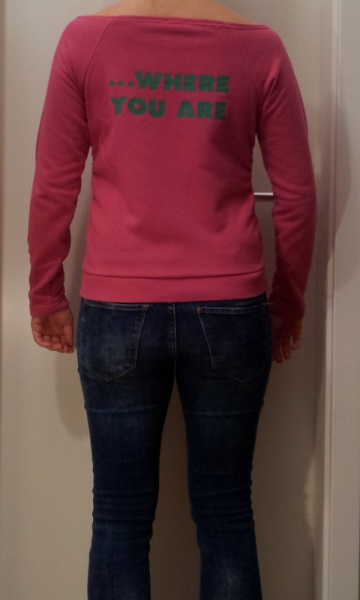 Kurzpullover in pink mit Aufdruck, Größe M