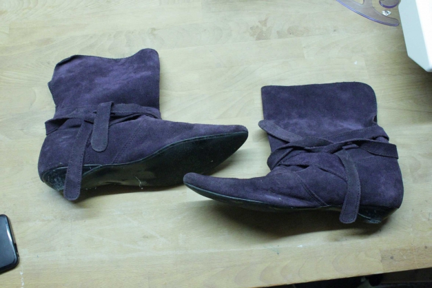 Lila Stiefeletten von Esprit