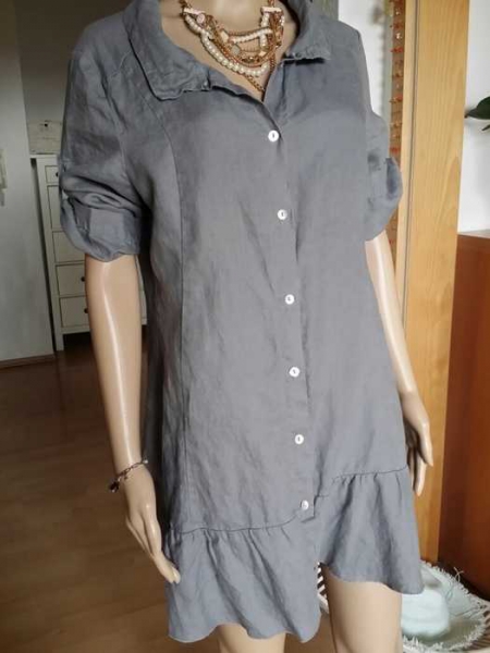 Wunderschöne Tunika in grau vonWunderschöne Tunika in grau von Authentic Clothing Company