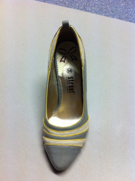 Blau/grau-weiße Absatzschuhe, Größe 38