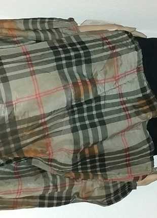 Sehr schöne locker sitzende Bluse in Kariertes Muster Neu / Mei