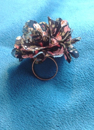 Toller Ring Statement Blumenmuster groß
