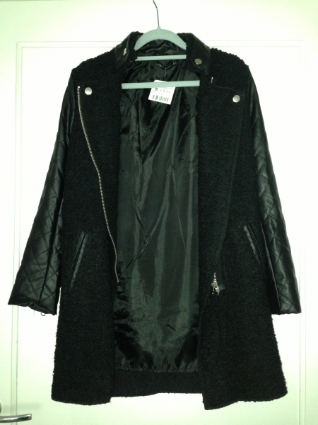 Blogger Mantel gesteppt Lederärmel schwarz mantel cmnc by Zara. Ausverkauft.NEU