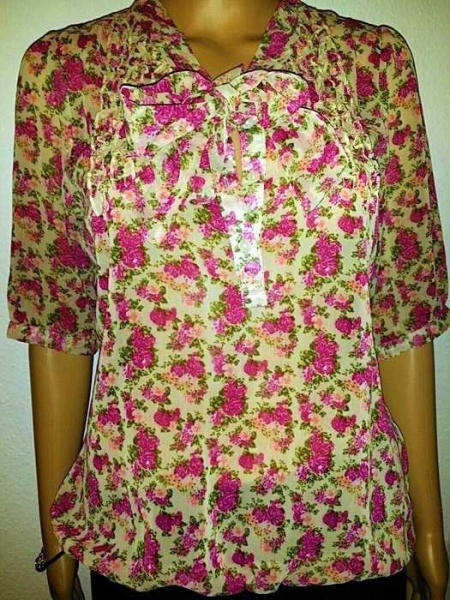 Schöne Bluse mit blumenprint  mit schleife von Gina