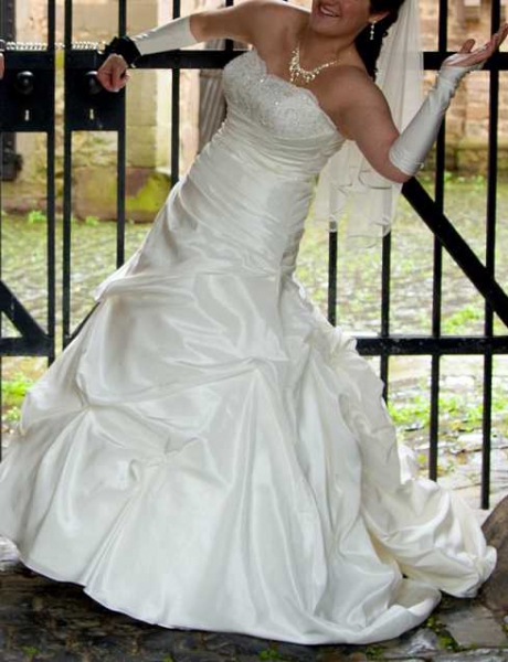 Hochzeitskleid 