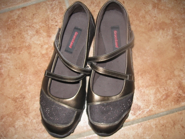 *** Ballerinas mit schräg verlaufenden Riemchen *** 