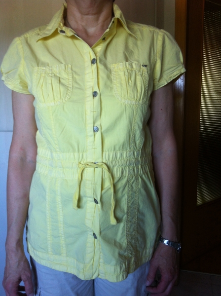 Gelbe Bluse 