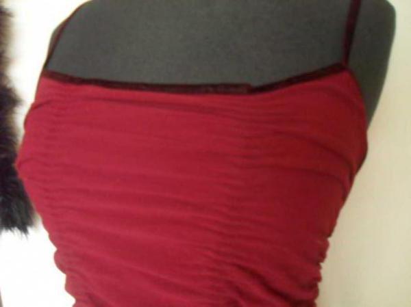 interessantes weinrotes Stretchtop