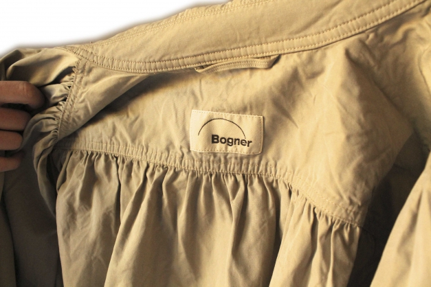 -- Bogner Trenchcoat -- in Beige mit Knopfleiste Taschen und Gürtel in Gr. 38/40