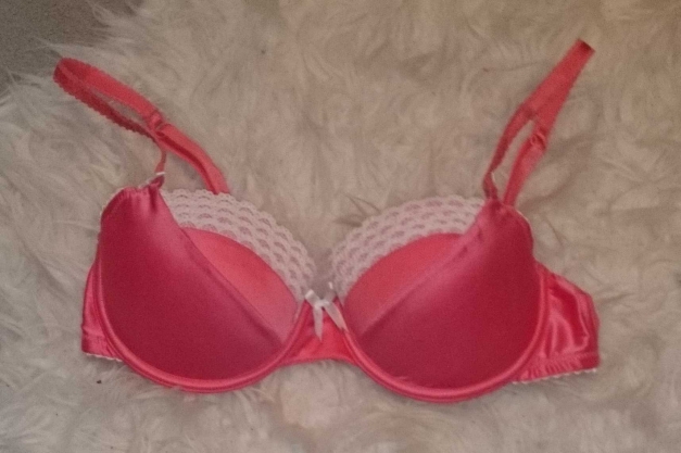 Wunderschönes Unterwäsche-Set mit Spitze & süßen Details