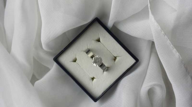 Wunderschöner Ring - NEU! Geschenk! Edelstahl!