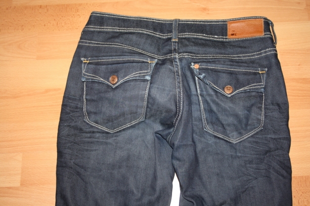 Dunkel blaue Jeans / W=28