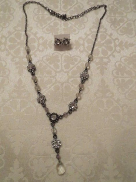 Kette mit Ohrstecker, neu, 26 cm