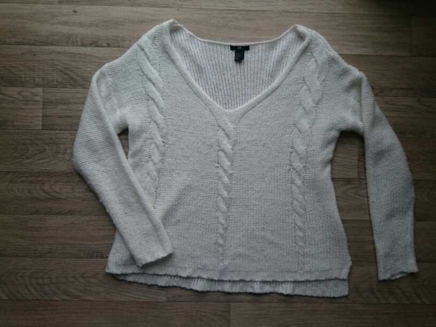 Weißer V-Neck Pullover Grobstrick