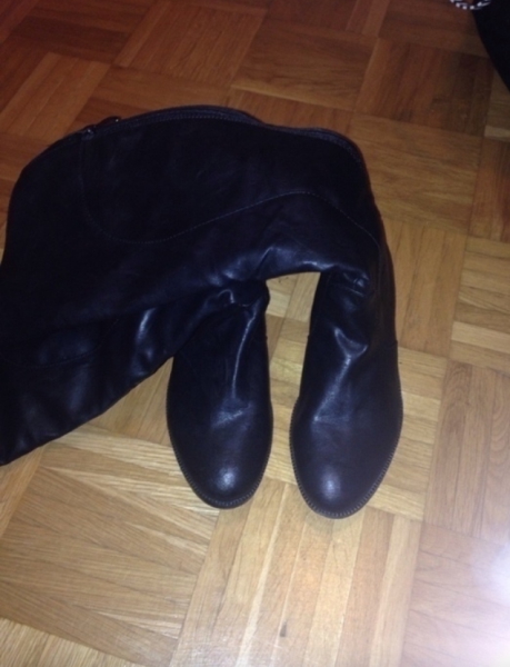 neue schwarze Stiefel von Deichmann