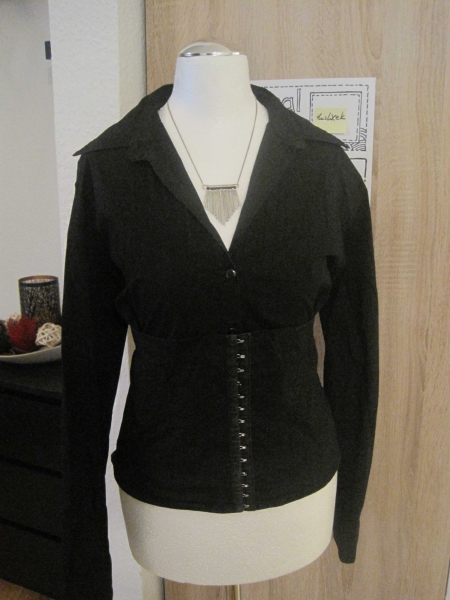 schwarze Bluse Korsettstil