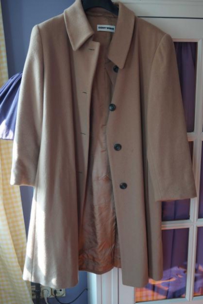 beigefarbender Mantel von Gerry Weber 