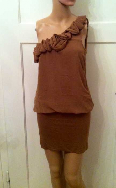 Sexy asymmetrisches Rüschenkleid in Cognac braun Party