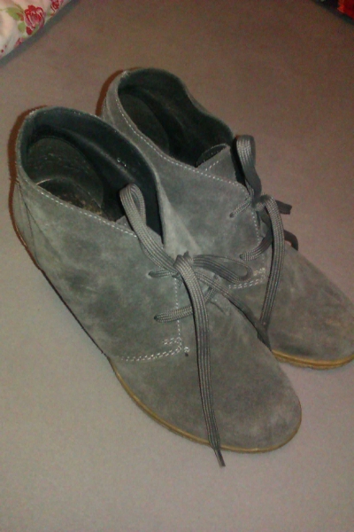 Wedges von Akira, grau