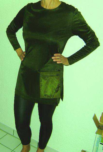 Longshirt von Vicini Gr. 40, dunkelgrün langärmelig glänzend